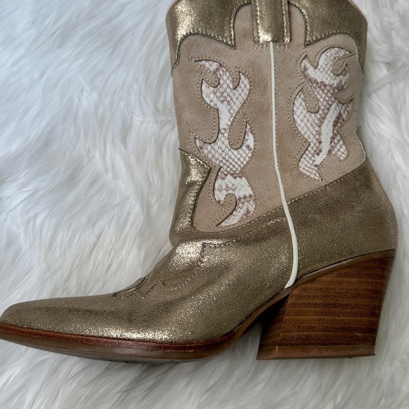 Women Lunar Cowboy Boot -Gold Metallic Snake Print size 6 - Picture 13 of 15